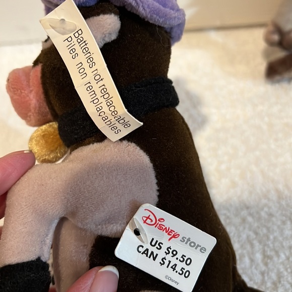 Disney’s Mrs. Caloway and Jeb Goat from Home on the Range 2004 - Picture 8 of 12